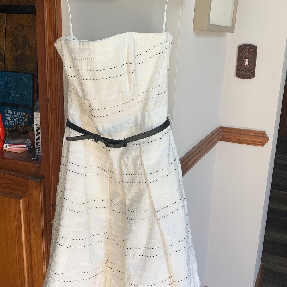 Black‎ House White market fit snd flare strapless pleated dress. Worn 1x. Retail